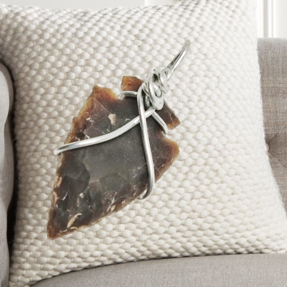 👣4/$20. Natural Stone Hand Knapped Arrowheah - Picture 5 of 5